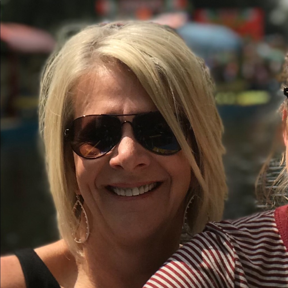 Meet your Posher, Lisa